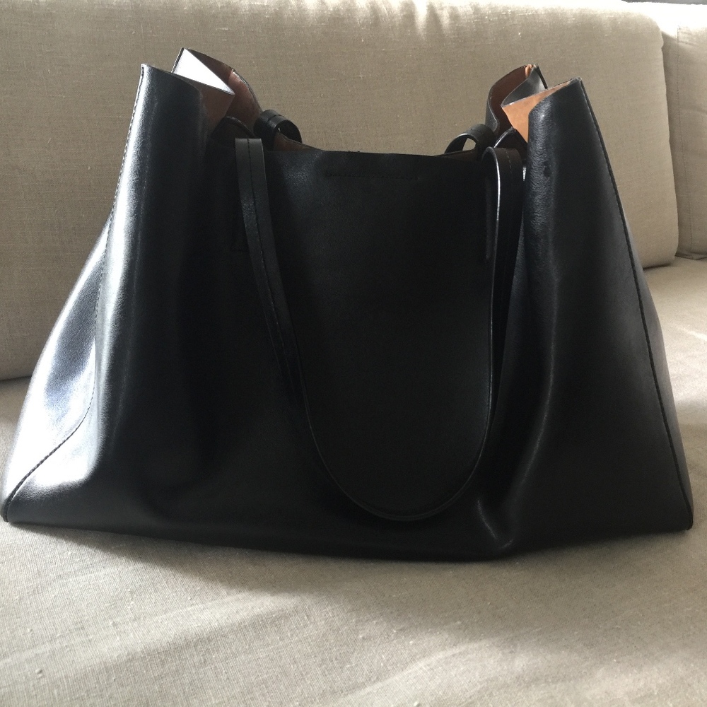 Banana Republic Larkin Tote (Black Leather)